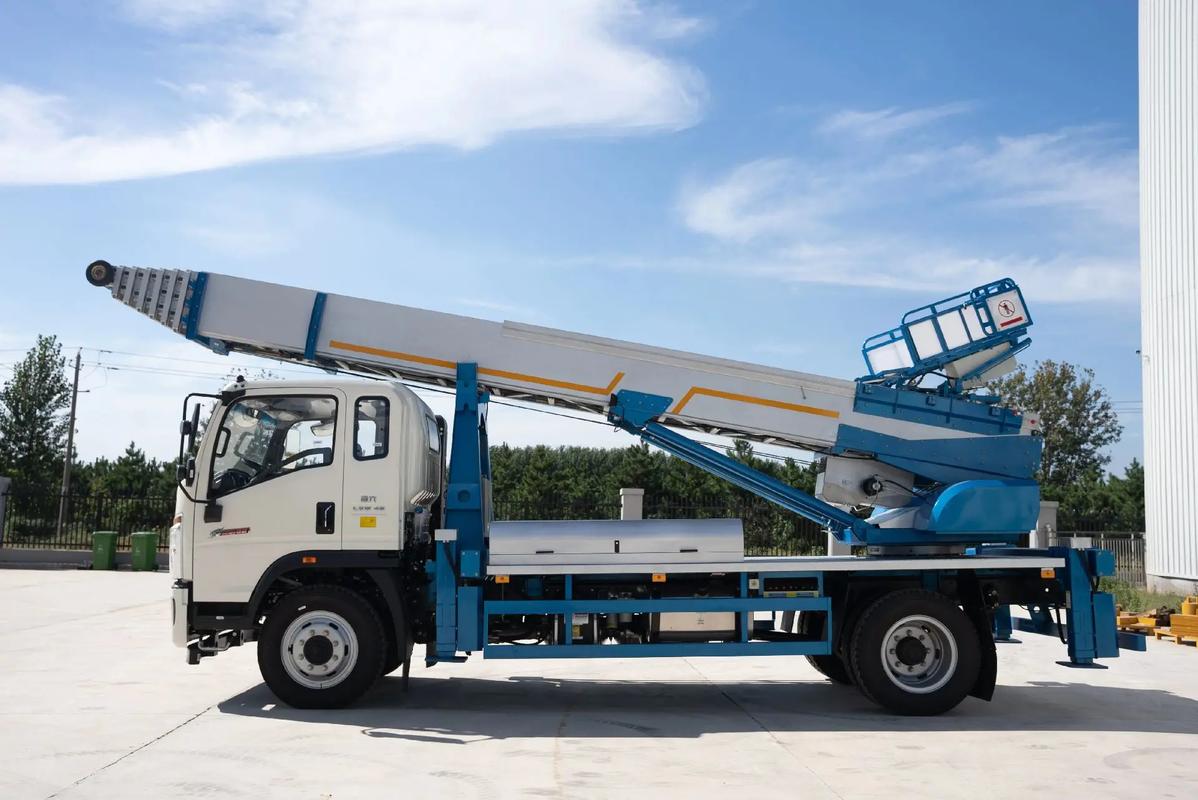 安溪县云梯上料车租赁费用