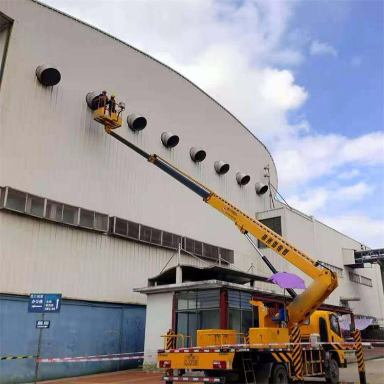 安溪县高空作业车出租服务：专业广告牌安装解决方案